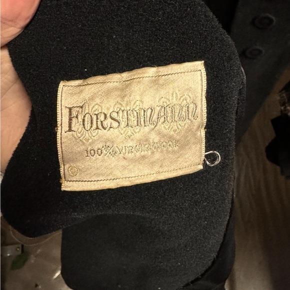 Rare Vintage Fisher Bros Black Wool Women's Coat with embroidered collar detail - Picture 6 of 8